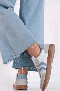 Hot Białe niskie trampki Kiana - niebiesko Sneakersy