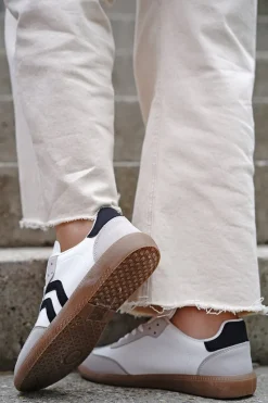 New Białe niskie trampki Kiana - czarno Sneakersy