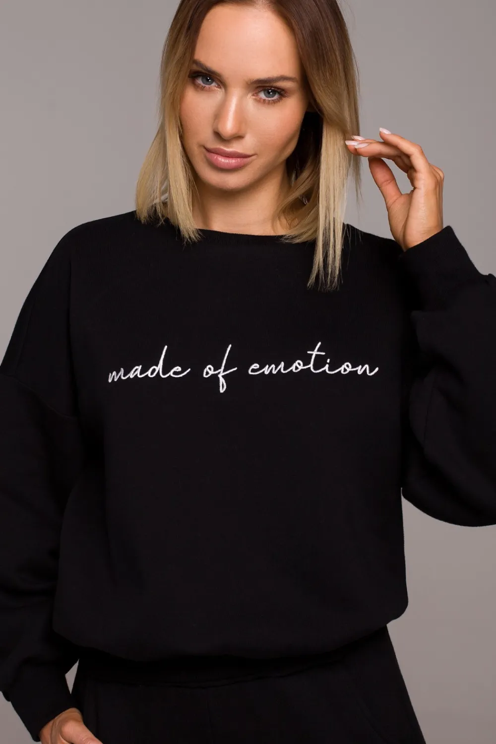 Bluza szeroka z haftem - czarna Odzież Casualowa|Bluzy