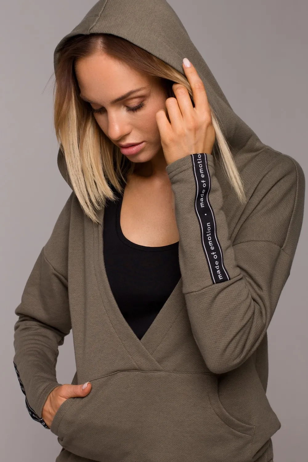 New Buza z kiezenią kangurek i kapture - khaki Odzież Casualowa|Bluzy