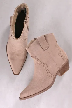 Clearance Buty do kostek na grubym obcasie Arumia - jasnobeżowe Botki