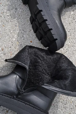 Clearance Buty do kostek z ozdobną klamrą Abery - czarne Botki