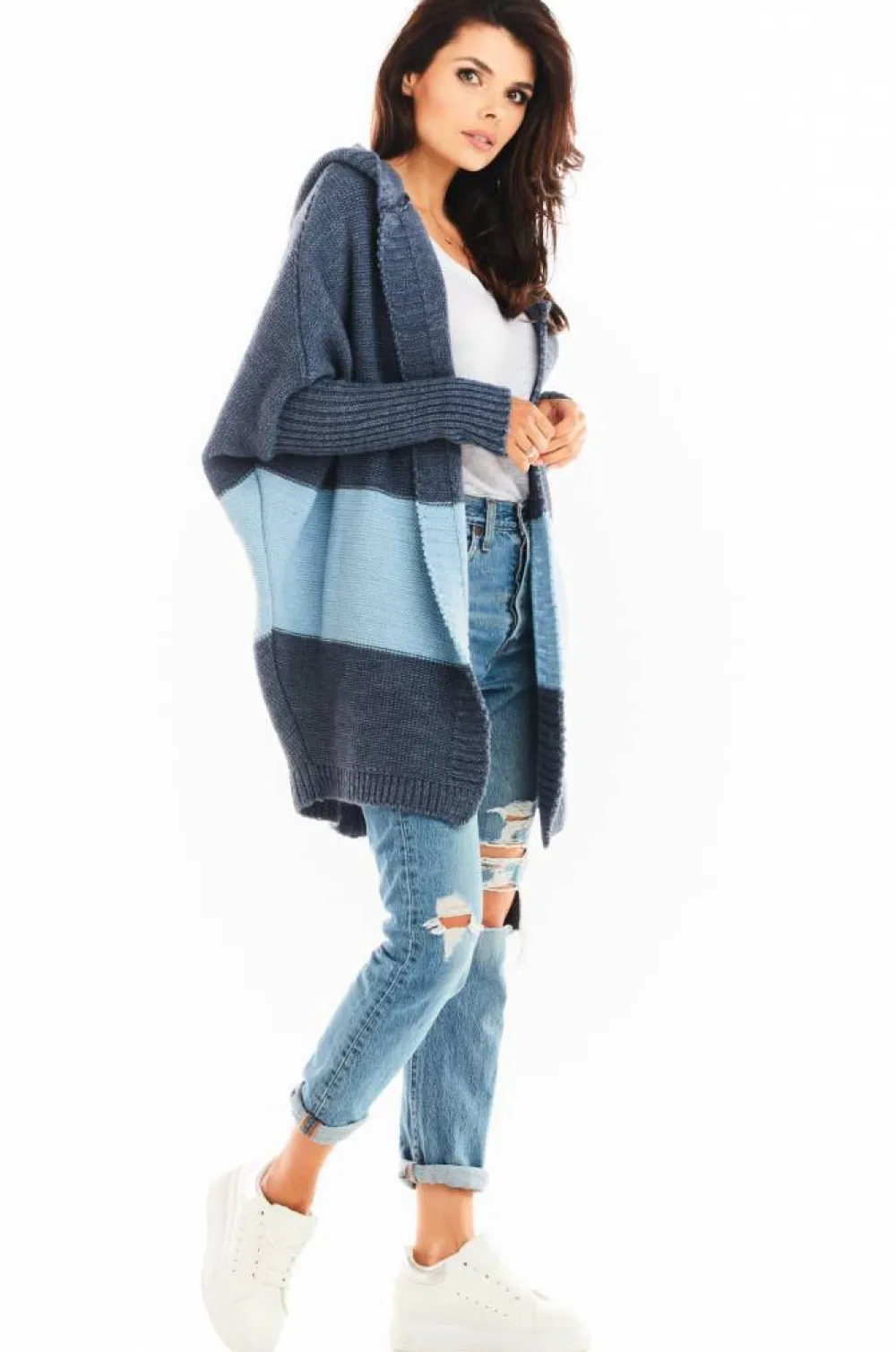 Outlet Ciepły kardigan oversize - granatowy Swetry