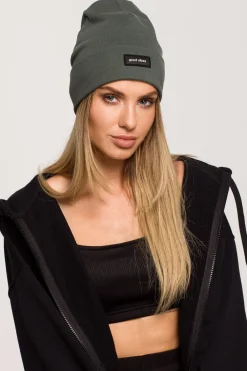 Outlet Czapka beanie unisex z naszywką good vibes - militarno-zielona Akcesoria|Dobry Skład