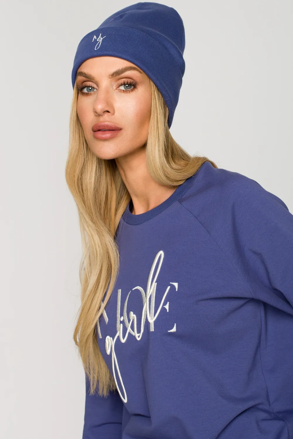 Czapka beanie z haftem - indygo Akcesoria|Dobry Skład