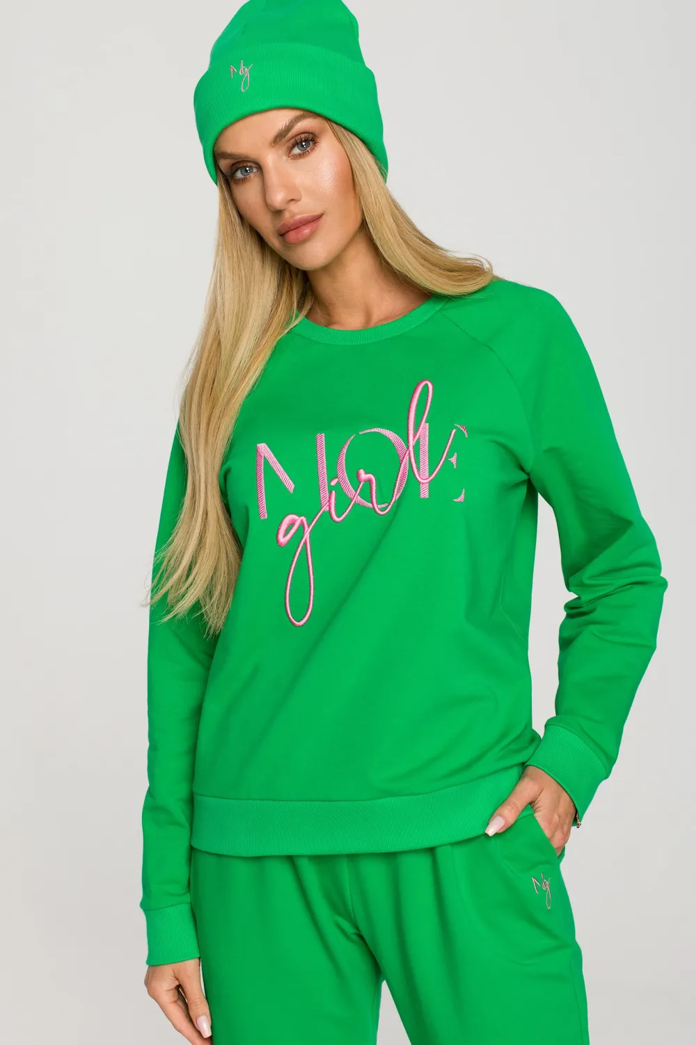 Discount Czapka beanie z haftem - soczysto-zielona Akcesoria|Dobry Skład