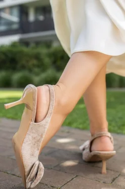 Czółenka slingback na cienkim obcasie Zara - beżowe Czółenka|Buty