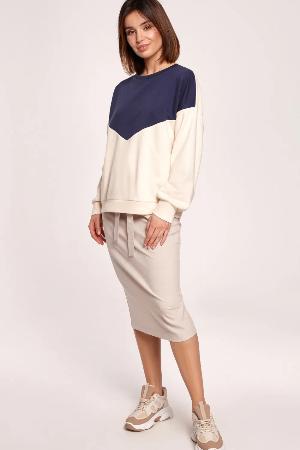 Discount Dwukolorowa bluza o luźnym kroju - model 2 Bluzy