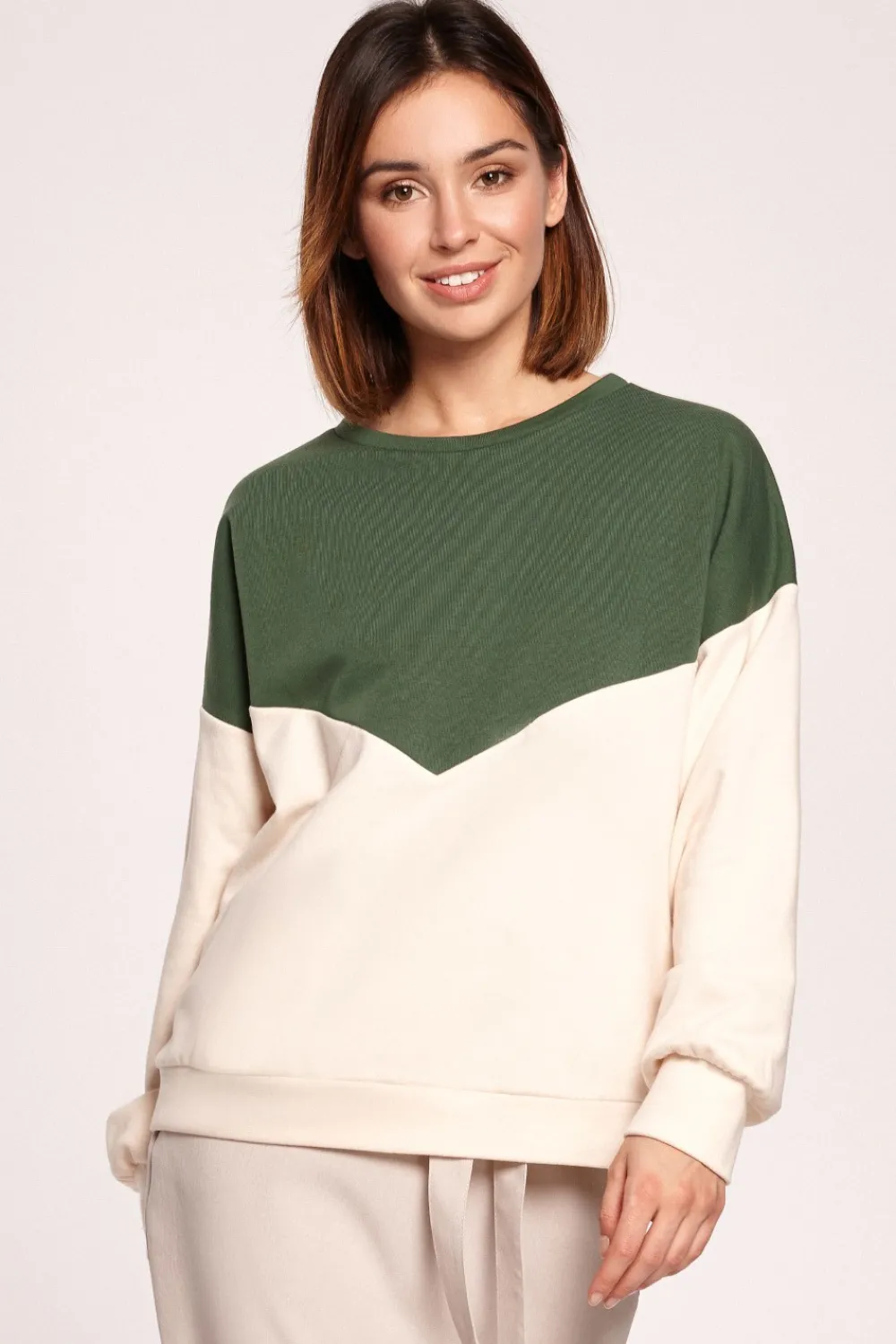 Outlet Dwukolorowa bluza o luźnym kroju - model 1 Bluzy