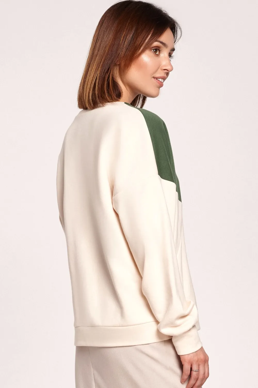 Outlet Dwukolorowa bluza o luźnym kroju - model 1 Bluzy