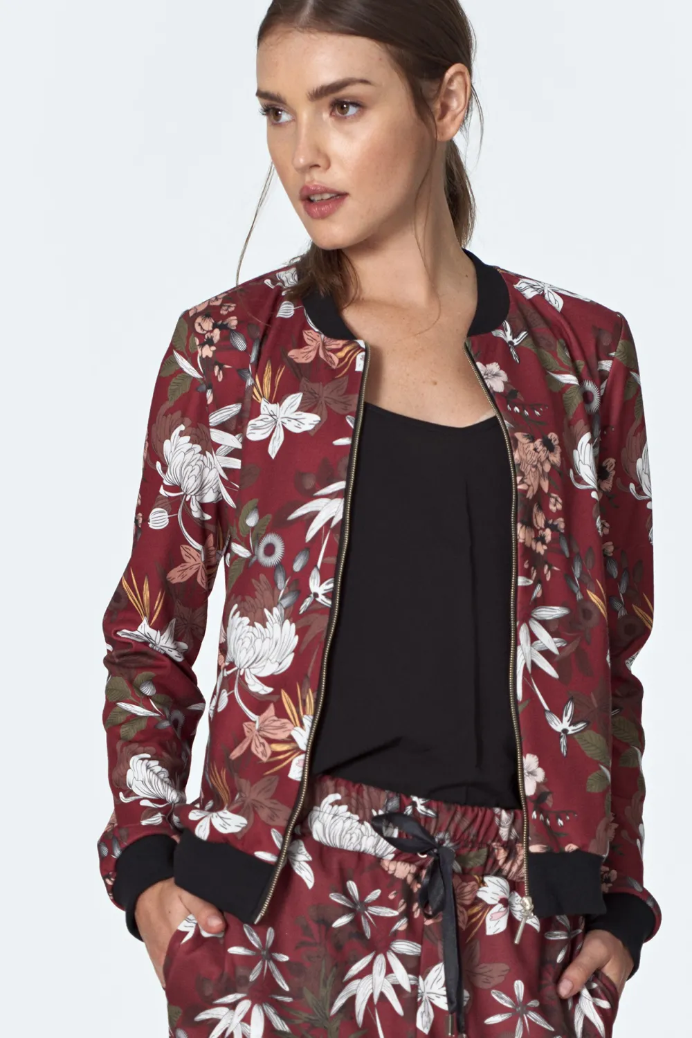Sale Jeienna kurtka boberka - bordowa-kwiaty Odzież Casualowa|Bluzy