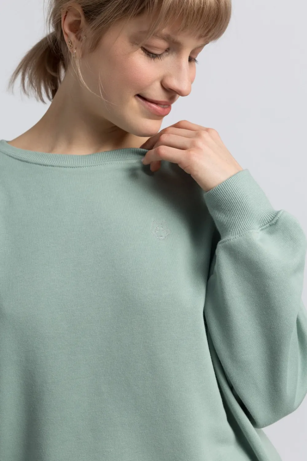 Outlet Kayczna buza z ogo - iętowa Odzież Casualowa|Kolory I Printy Sezonu
