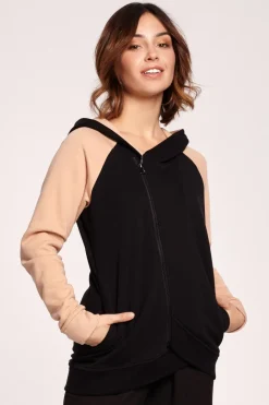 Outlet Kolorowa bluza z zamkiem - model 3 Bluzy