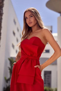 Discount Kobinezon goretowy z kokardą - czerwony Eleganckie Kombinezony|Kombinezony