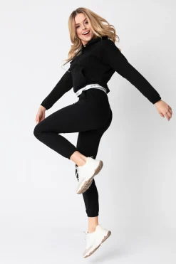 Outlet Krótka buza z ogowaną guą - czarna Odzież Casualowa|Bluzy