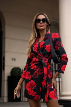 Hot Krótki kobinezon z wiązanie na boku we wzór – ode 1 Eleganckie Kombinezony|Kombinezony