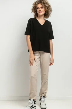 Outlet uźny t-hirt z dekote V - czarny Odzież Casualowa|Dobry Skład