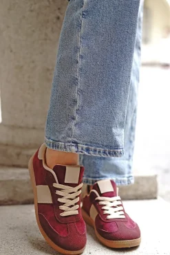 Outlet Niskie tenisówki Yusra - bordowe Sneakersy