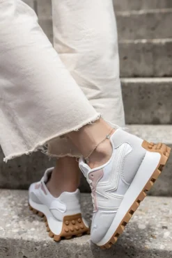 Sale Niskie trampki Amely - białe Sneakersy