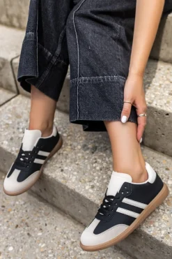 Best Niskie trampki Bria - biało-czarne Sneakersy