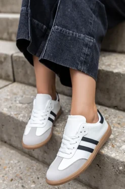 Outlet Niskie trampki Bria - czarno-białe Sneakersy