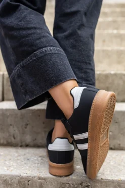 Outlet Niskie trampki Britne - czarne Sneakersy