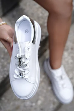 Outlet Niskie trampki Georgina - srebrno-białe Sneakersy