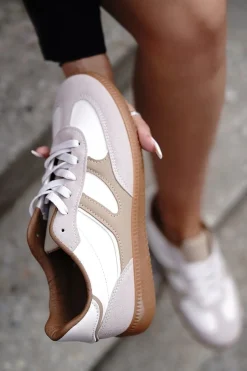 Clearance Niskie trampki Yara - beżowo-białe Sneakersy