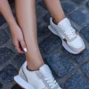 Online Niskie trampki Zaniyah - jasnobeżowe Sneakersy
