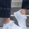 Niskie trampki Crissie - białe Sneakersy