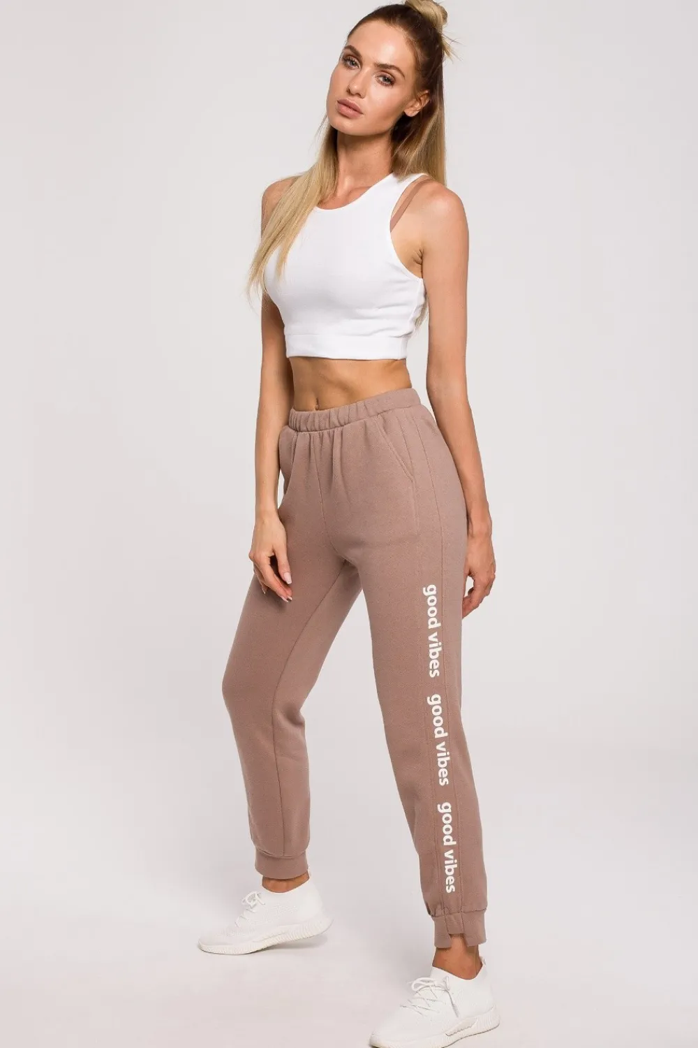 Discount podnie dakie z ogo good vibe - cappuccino Odzież Casualowa|Spodnie