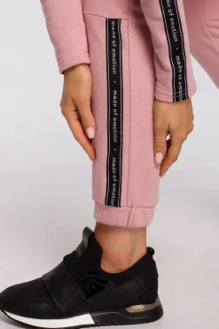 Discount podnie z apae - pudrowe Odzież Casualowa|Kolory I Printy Sezonu