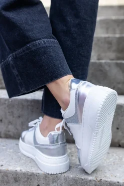 Best Srebrne trampki na platformie Drew - biało-srebrne Sneakersy