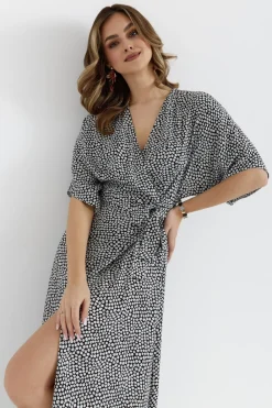 Hot ukienka axi wiązana w paie - ode 2 Sukienki