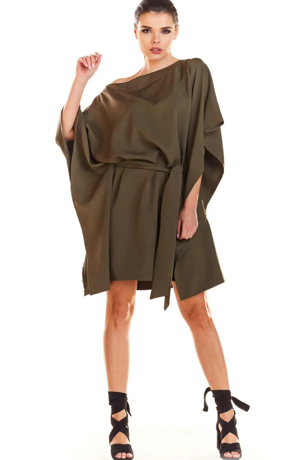Sukienka oversize z opadającym ramieniem - khaki Dobry Skład|Sukienki