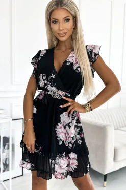 Hot Sukienka z krótkim rękawkiem i falbankami - czarna w róże Sukienki