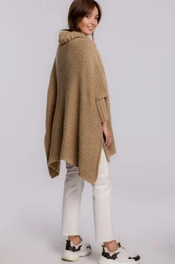 New Sweter ponczo z rękawami i golfem - kamelowy Swetry