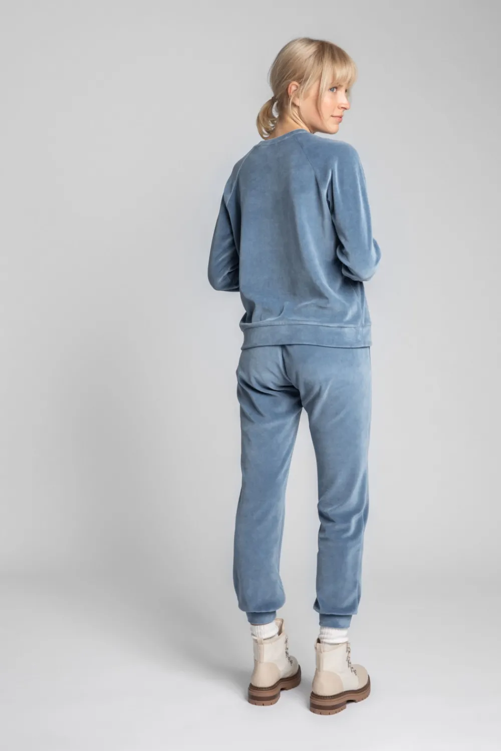 Online Welurowa bluza z raglanowymi rękawami - niebieska Odzież Casualowa|Bluzy