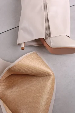 Clearance Wysokie buty na cienkim obcasie Maleeka - jasnobeżowe Kozaki|Botki